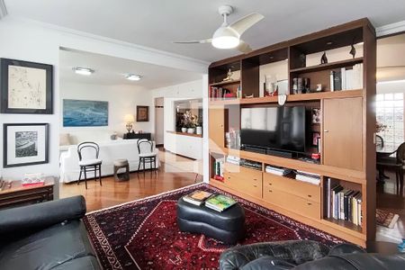 Sala de TV de apartamento à venda com 4 quartos, 182m² em Cerqueira César, São Paulo