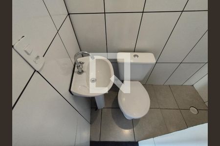 Banheiro Social de casa para alugar com 1 quarto, 35m² em Cambuci, São Paulo