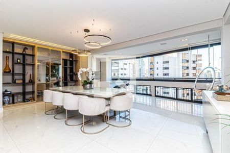 Sala de apartamento à venda com 3 quartos, 158m² em Moema, São Paulo