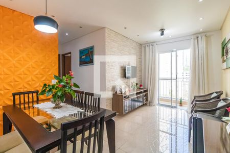 Sala de apartamento à venda com 2 quartos, 61m² em Jardim Tupanci, Barueri
