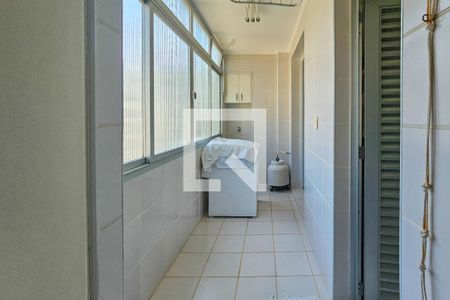 Área de serviço de apartamento para alugar com 2 quartos, 115m² em Centro, Guarujá