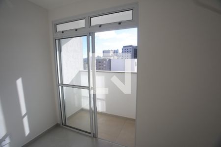 Sala de apartamento para alugar com 2 quartos, 57m² em Buritis, Belo Horizonte
