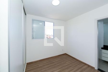 Suíte de apartamento para alugar com 2 quartos, 57m² em Buritis, Belo Horizonte