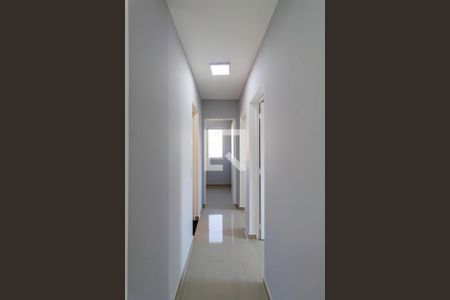 Corredor de apartamento para alugar com 3 quartos, 73m² em Jardim das Palmas, São Paulo