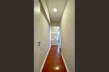 Corredor de apartamento para alugar com 2 quartos, 67m² em Cerqueira César, São Paulo