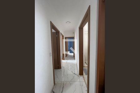 Corredor de apartamento para alugar com 2 quartos, 84m² em Jardim do Lago, Jundiaí