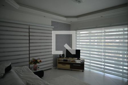 Sala de casa para alugar com 2 quartos, 270m² em Vila Valparaíso, Santo André