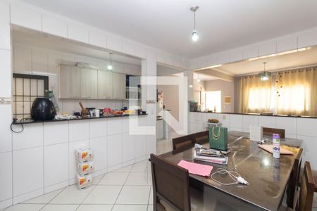 Sala de casa à venda com 4 quartos, 180m² em Limoeiro, São Paulo