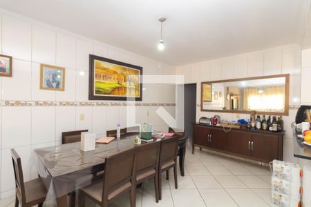 Sala de casa à venda com 4 quartos, 180m² em Limoeiro, São Paulo