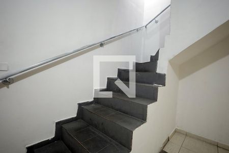 Escada de casa para alugar com 3 quartos, 166m² em Jardim Las Vegas, Santo André