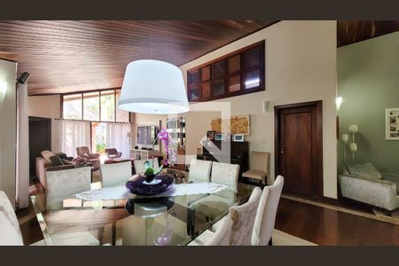 Sala de casa de condomínio à venda com 4 quartos, 350m² em Parque Taquaral, Campinas