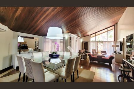 Sala de casa de condomínio à venda com 4 quartos, 350m² em Parque Taquaral, Campinas