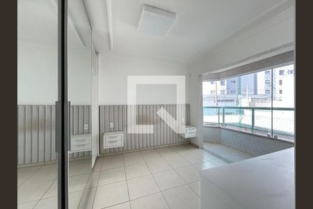 Suíte de apartamento para alugar com 3 quartos, 160m² em Santa Maria, Uberlândia
