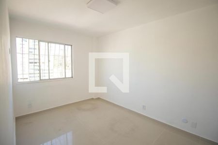 Quarto 2 de apartamento para alugar com 2 quartos, 70m² em Brasilândia, São Gonçalo
