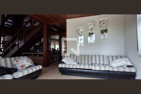 Sala 2 de casa para alugar com 7 quartos, 350m² em Barra da Lagoa, Florianópolis