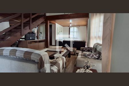 Sala 1 de casa para alugar com 7 quartos, 350m² em Barra da Lagoa, Florianópolis