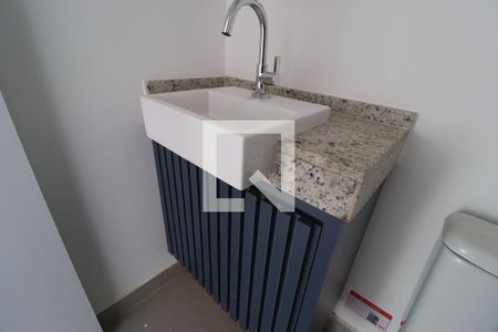 Lavabo de apartamento para alugar com 3 quartos, 86m² em Granja Marileusa, Uberlândia