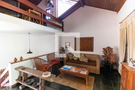 Sala de casa de condomínio à venda com 4 quartos, 210m² em Maravista, Niterói
