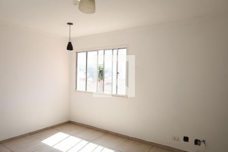 Sala de apartamento para alugar com 3 quartos, 75m² em Jardim Ubirajara, São Paulo