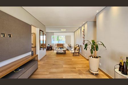 Sala de casa à venda com 5 quartos, 720m² em Interlagos, São Paulo