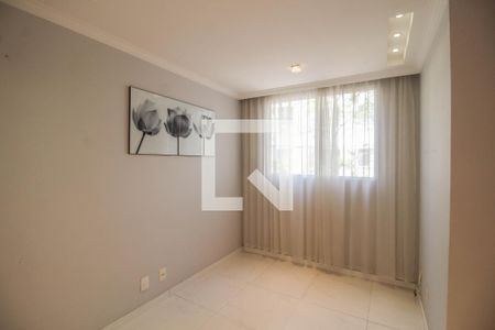 Sala de apartamento para alugar com 2 quartos, 45m² em Jardim Alvorada, Nova Iguaçu