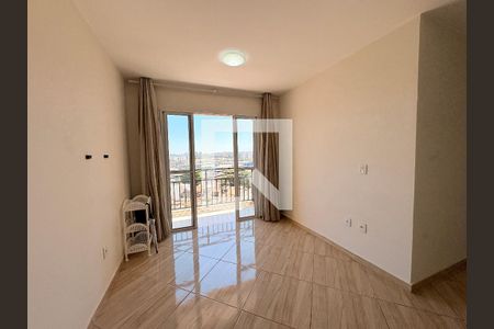 Sala de apartamento à venda com 2 quartos, 54m² em Vila Nova Esperia, Jundiaí