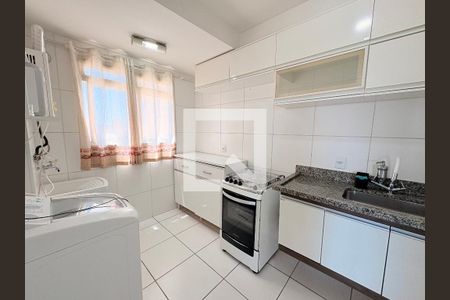 Cozinha de apartamento à venda com 2 quartos, 54m² em Vila Nova Esperia, Jundiaí