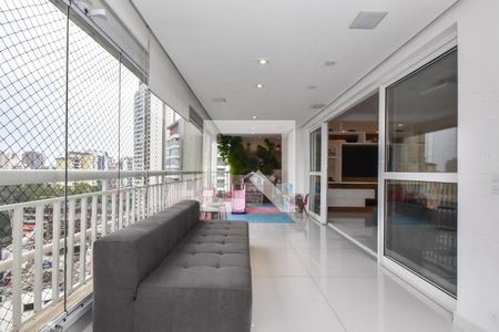 Varanda de apartamento à venda com 3 quartos, 200m² em Vila Andrade, São Paulo