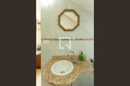 Lavabo de casa à venda com 5 quartos, 160m² em Vila Campo Grande, São Paulo