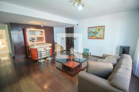 Sala de casa à venda com 4 quartos, 385m² em Vila Prudente, São Paulo