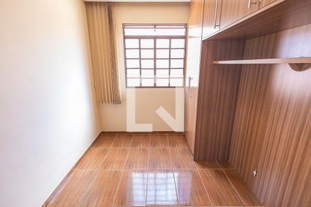 Quarto 1 de apartamento para alugar com 2 quartos, 53m² em Europa, Belo Horizonte