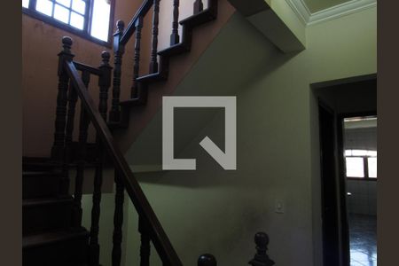 Hall da Escada de casa para alugar com 3 quartos, 300m² em Novo Osasco, Osasco