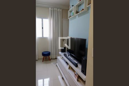 Sala de casa de condomínio à venda com 2 quartos, 58m² em Santa Maria, Osasco