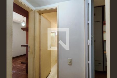 Corredor de apartamento à venda com 2 quartos, 54m² em Vila Isabel, Rio de Janeiro