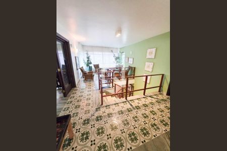 Casa à venda com 6 quartos, 400m² em Jardim Leonor Mendes de Barros, São Paulo