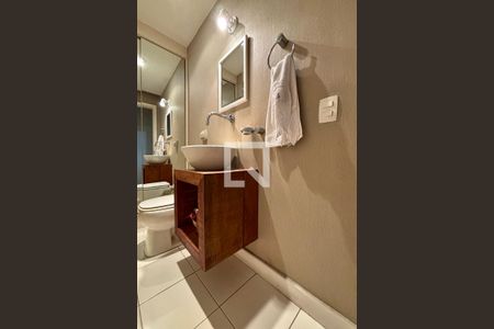 Lavabo de apartamento à venda com 3 quartos, 150m² em Lagoa, Rio de Janeiro