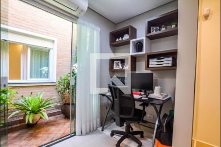 Escritório de casa à venda com 2 quartos, 131m² em Vila Scarpelli, Santo André