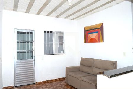 Sala de casa para alugar com 2 quartos, 250m² em Ribeiro de Abreu, Belo Horizonte