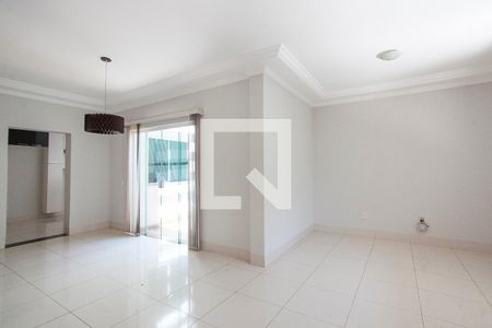 Sala de casa para alugar com 3 quartos, 176m² em Alto Umuarama, Uberlândia