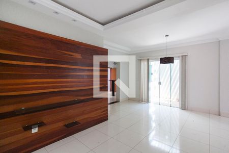 Sala de casa para alugar com 3 quartos, 176m² em Alto Umuarama, Uberlândia