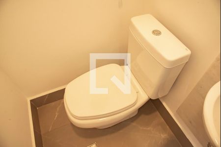Lavabo de casa à venda com 3 quartos, 175m² em Mirandópolis, São Paulo