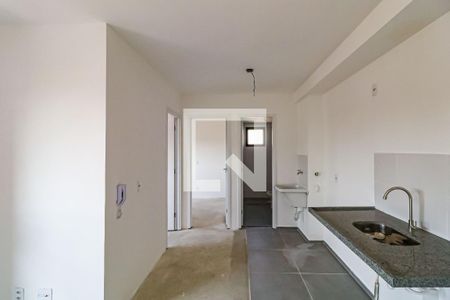 Sala/Cozinha de apartamento à venda com 2 quartos, 36m² em Vila Sonia, São Paulo