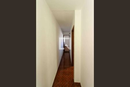 Corredor de casa à venda com 2 quartos, 230m² em Jardim Ângela (Zona Leste), São Paulo