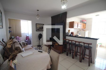 Sala de apartamento à venda com 2 quartos, 70m² em Riacho das Pedras, Contagem