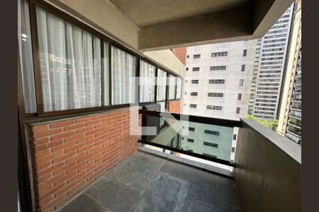 Sacada de apartamento à venda com 1 quarto, 65m² em Alphaville Industrial, Barueri