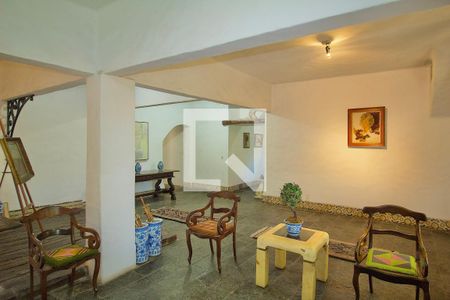 Sala 1 de casa à venda com 3 quartos, 485m² em Pampulha, Belo Horizonte