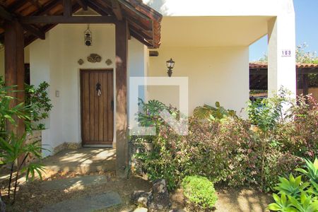 Fachada de casa à venda com 3 quartos, 485m² em Pampulha, Belo Horizonte