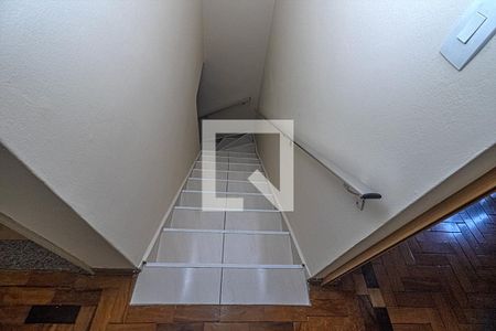 Escada de casa à venda com 2 quartos, 150m² em Vila Brasilina, São Paulo