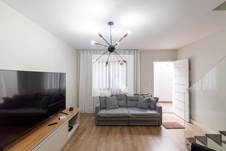Sala de casa de condomínio à venda com 2 quartos, 110m² em Parada Xv de Novembro, São Paulo