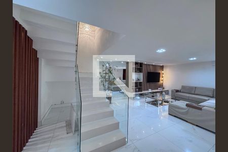 Sala de casa de condomínio à venda com 5 quartos, 407m² em Vargem Grande, Rio de Janeiro